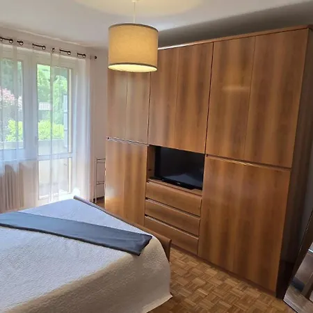 Apartman Eve's With Garden