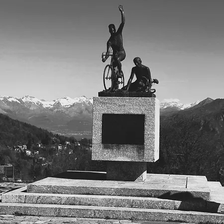 Eve's With Garden * Magreglio